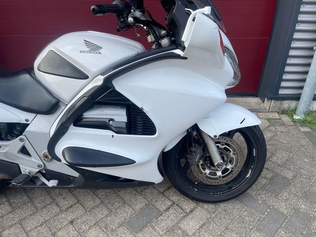 honda - st-1300-pan-european-abs