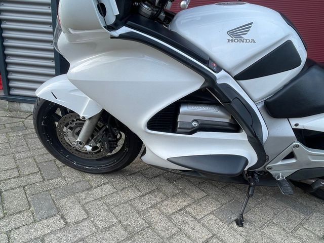 honda - st-1300-pan-european-abs