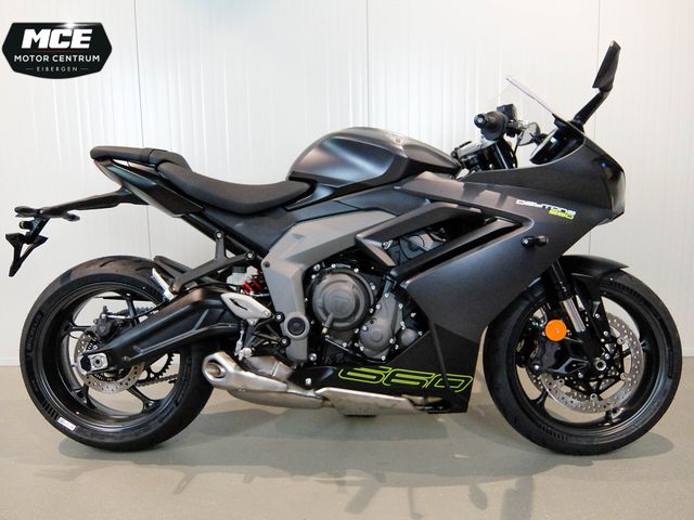 triumph - daytona-660