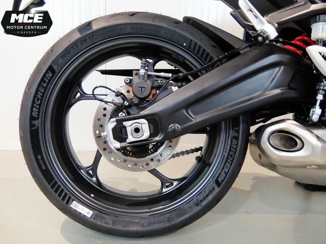 triumph - daytona-660