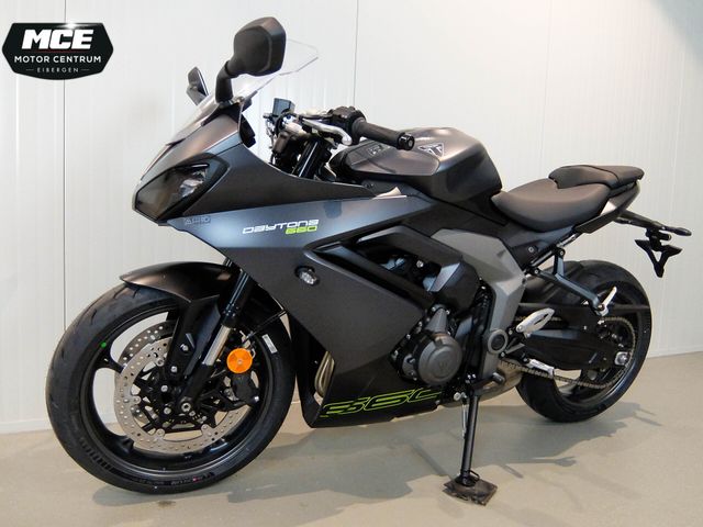 triumph - daytona-660