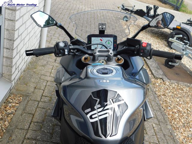 suzuki - gsx-s-1000-gt