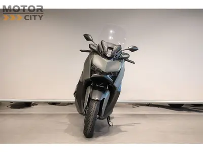 YAMAHA X MAX 300 – foto 3