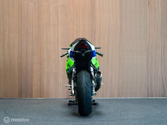 kawasaki - ninja-zx-6r-40th-anniversary-edition