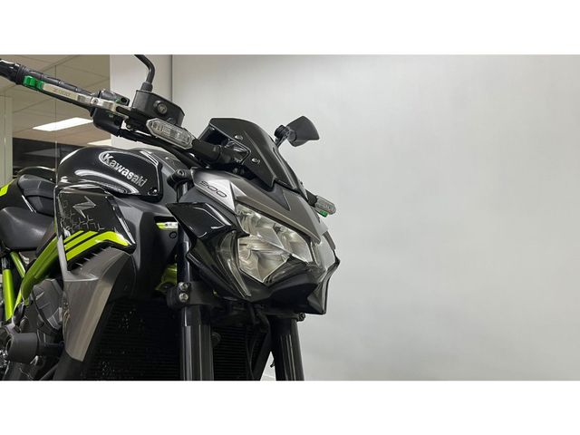 kawasaki - z900