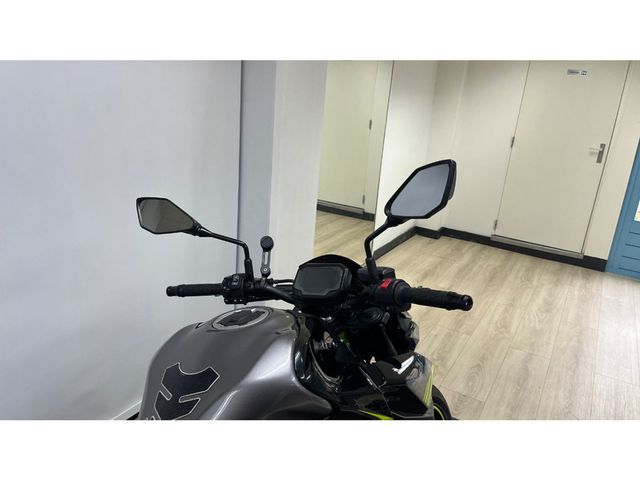 kawasaki - z900