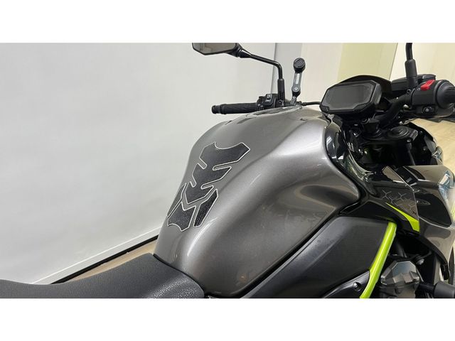 kawasaki - z900
