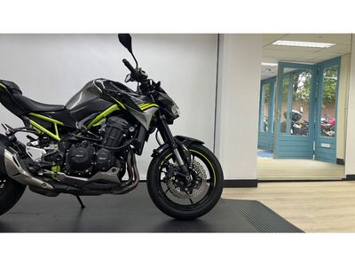 KAWASAKI Z900 – foto 3