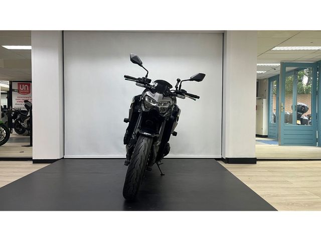 kawasaki - z900