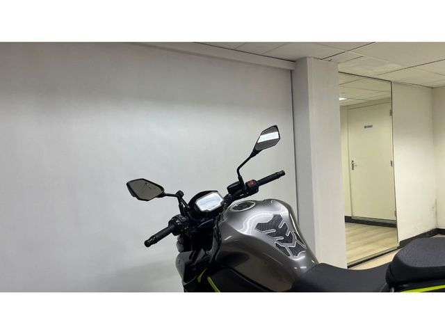 kawasaki - z900