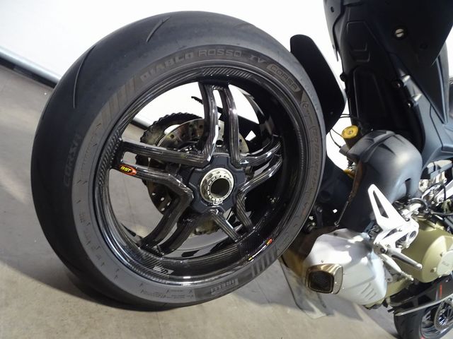 ducati - streetfighter-v4s