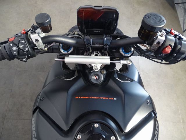 ducati - streetfighter-v4s
