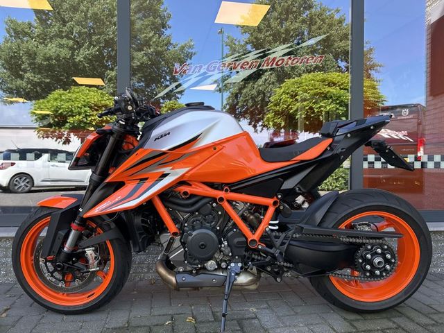 ktm - 1290-super-duke-r
