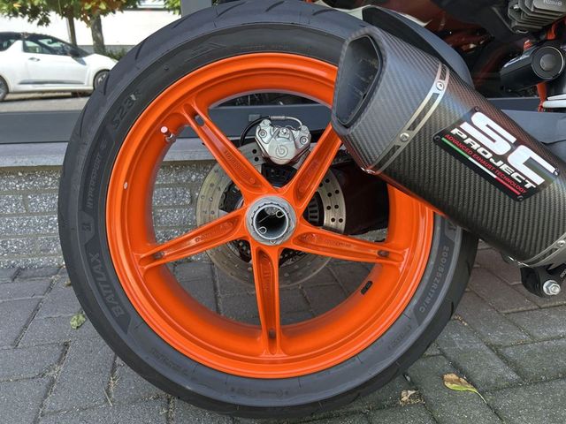 ktm - 1290-super-duke-r