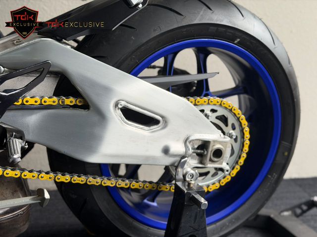 yamaha - r1-m