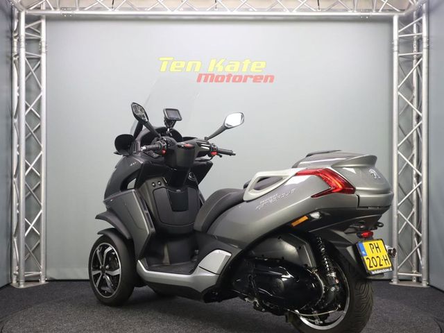 peugeot - metropolis-400