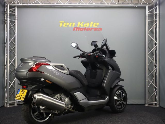 peugeot - metropolis-400