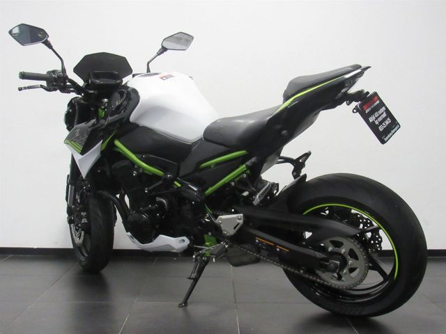 kawasaki - z900