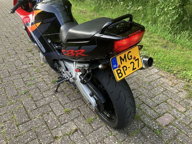 honda - cbr-600-f