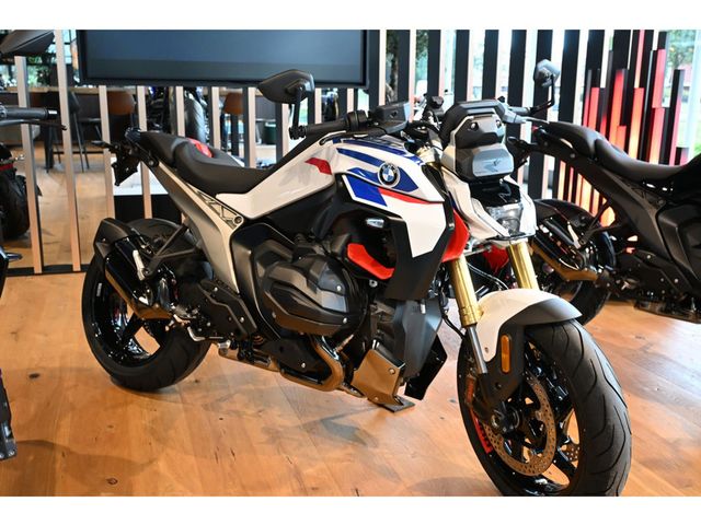 bmw - r-1300-r