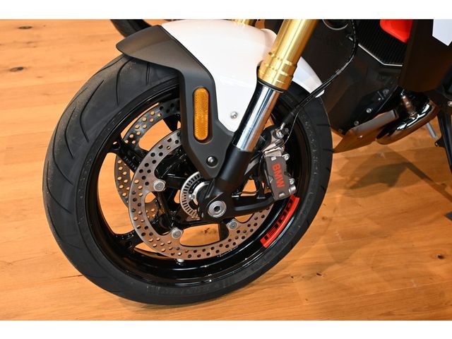 bmw - r-1300-r