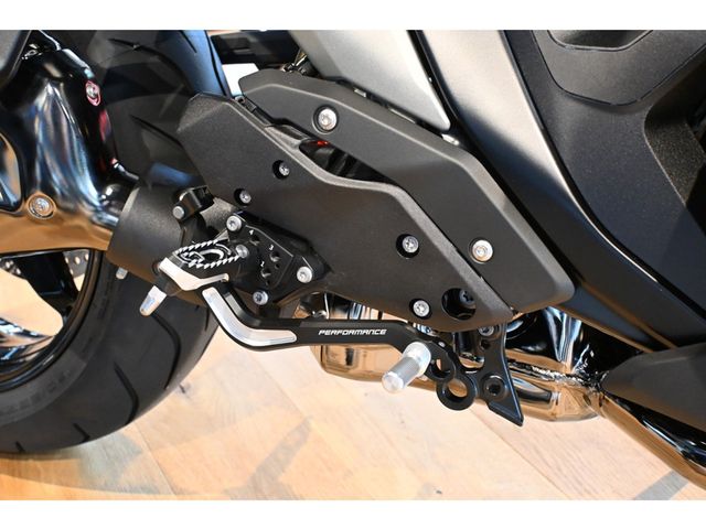 bmw - r-1300-r