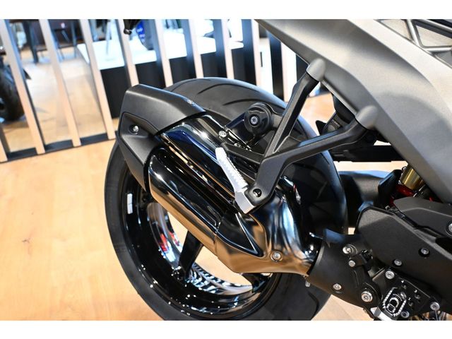 bmw - r-1300-r