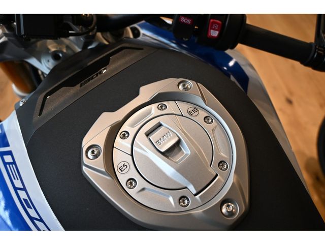 bmw - r-1300-r