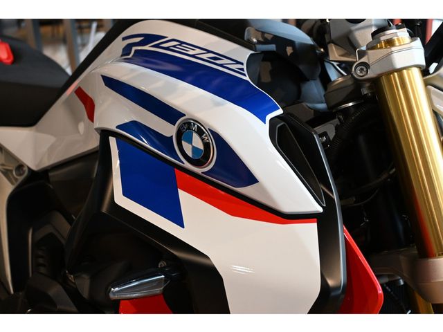 bmw - r-1300-r