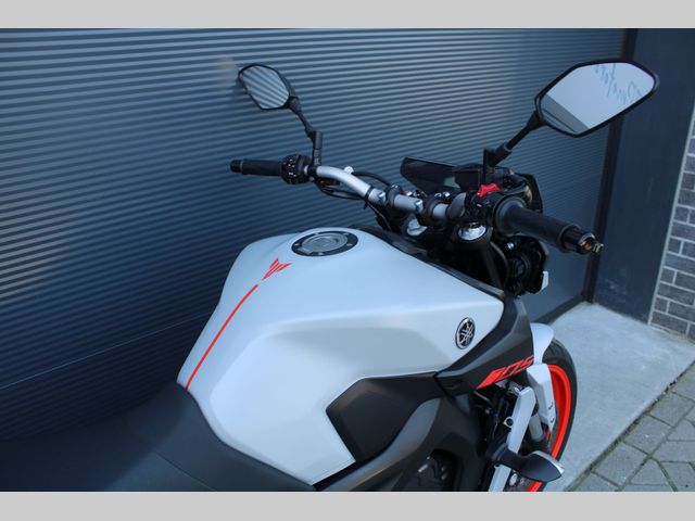 yamaha - mt-09-abs
