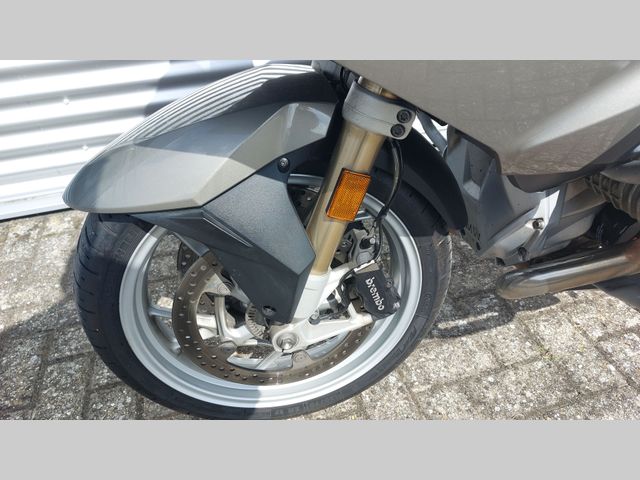 bmw - r-1200-rt-lc