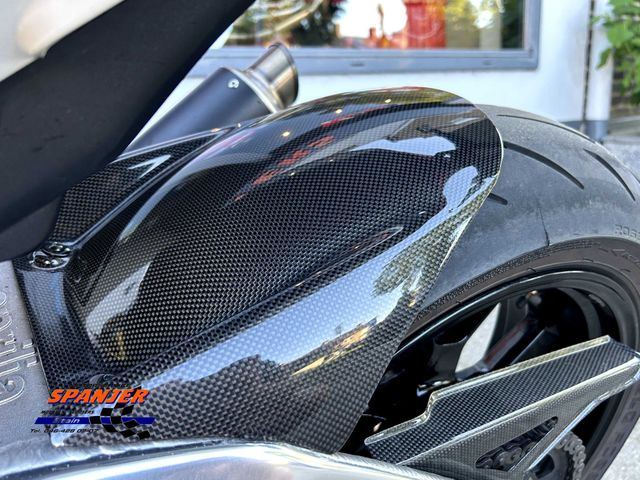 aprilia - rsv-4-r