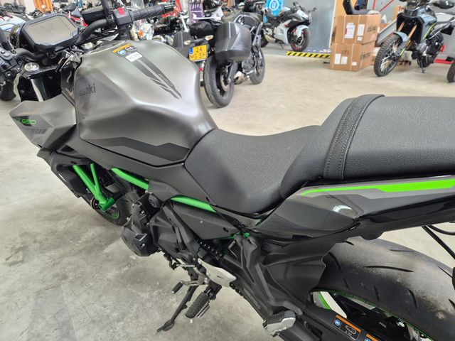 kawasaki - z650-abs