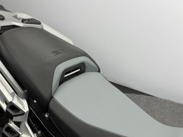 bmw - r-1300-gs-adventure