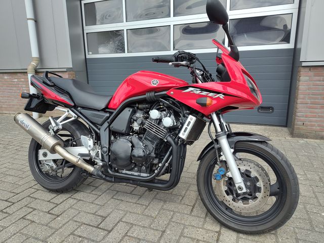 yamaha - fzs-600-fazer