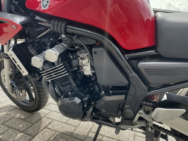 yamaha - fzs-600-fazer