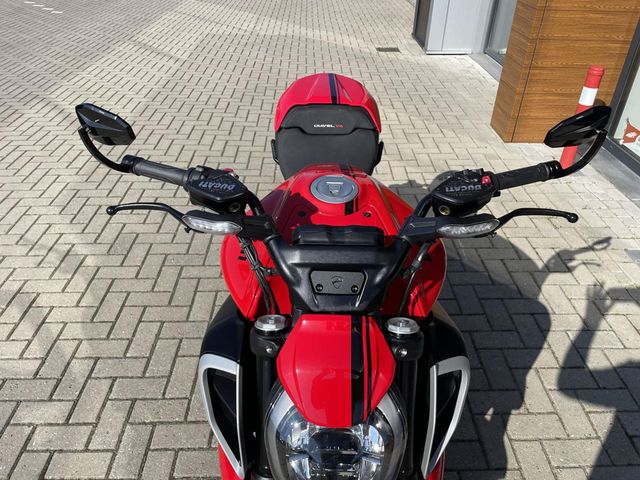 ducati - diavel-v4