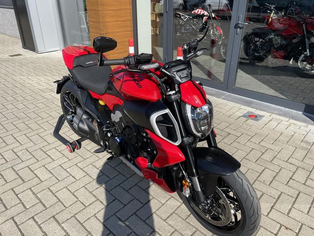 ducati - diavel-v4