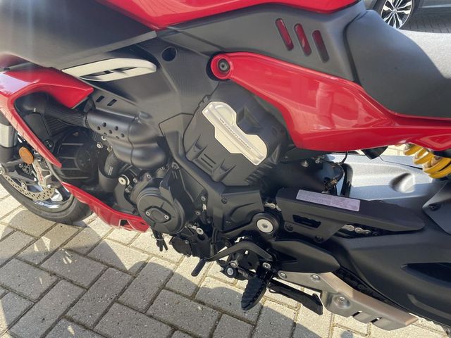 ducati - diavel-v4