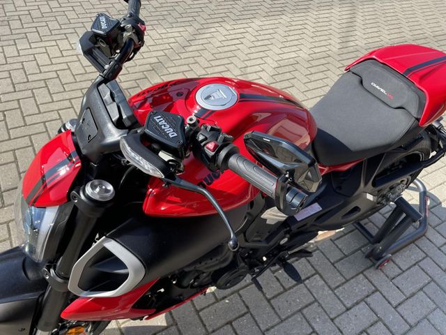 ducati - diavel-v4