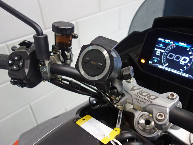 moto-guzzi - v-100-mandello-s