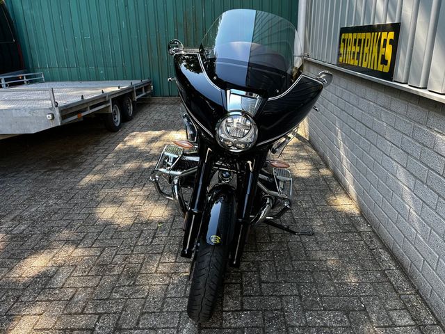 bmw - r-18-b