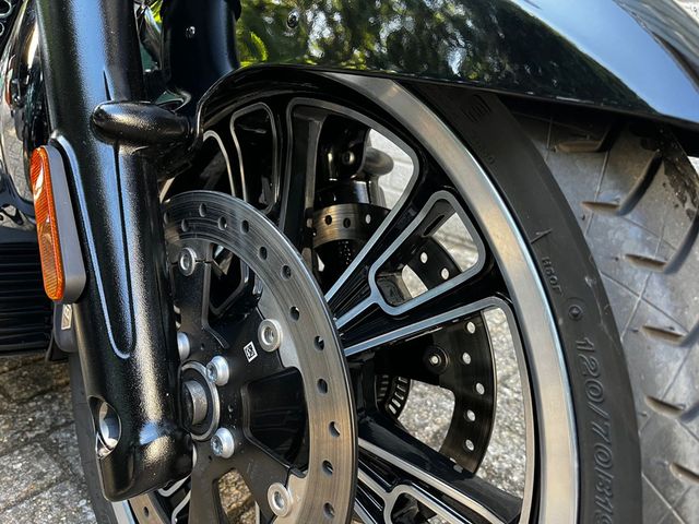 bmw - r-18-b
