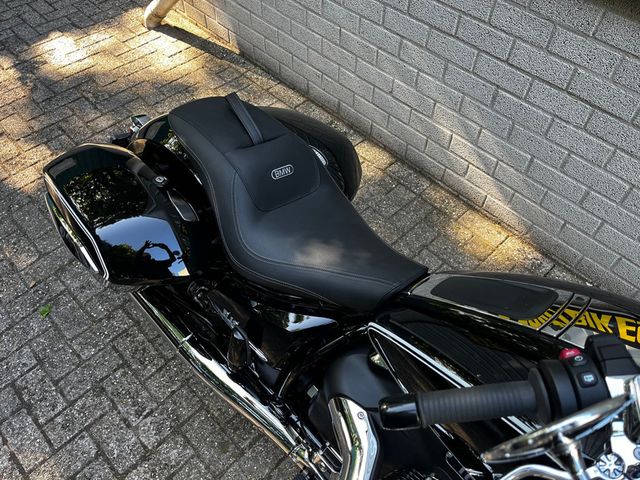 bmw - r-18-b