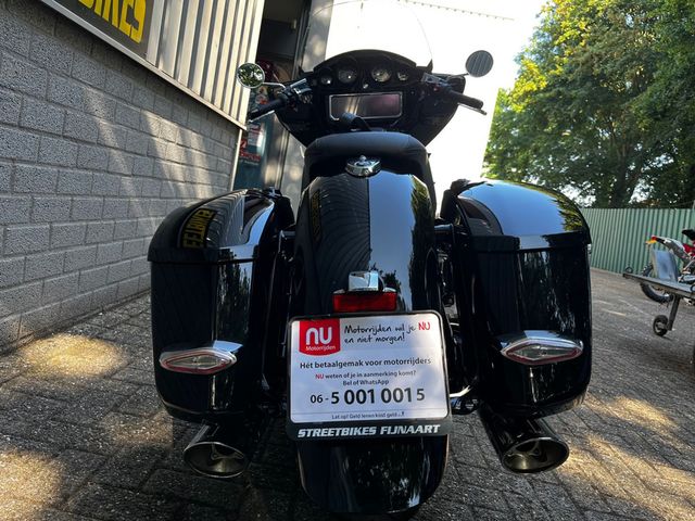 bmw - r-18-b