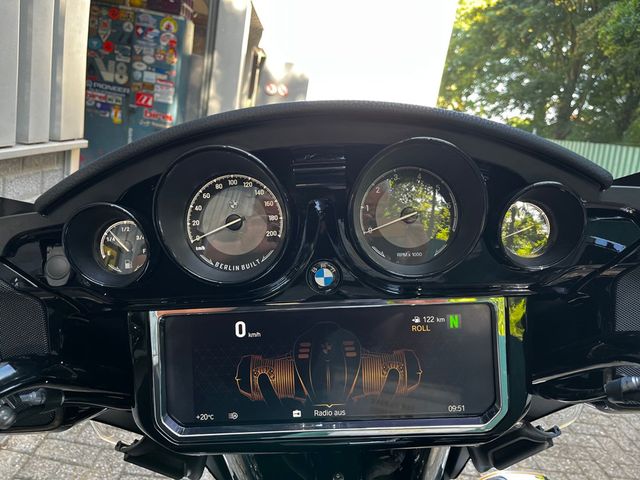 bmw - r-18-b
