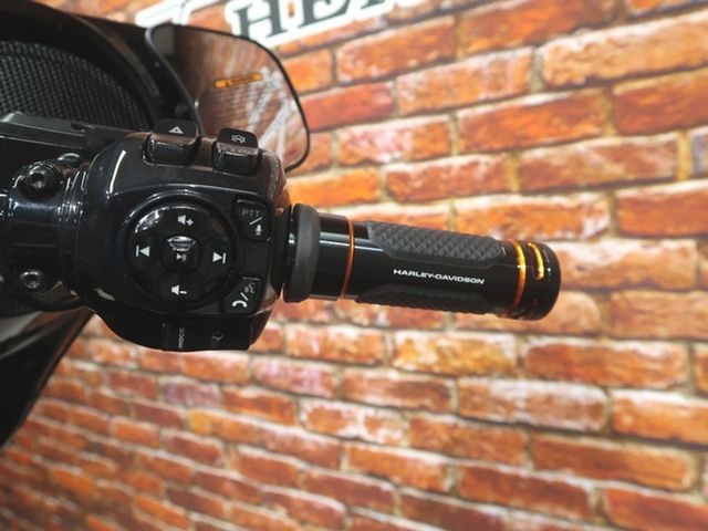 harley-davidson - street-glide-cvo-flhxse