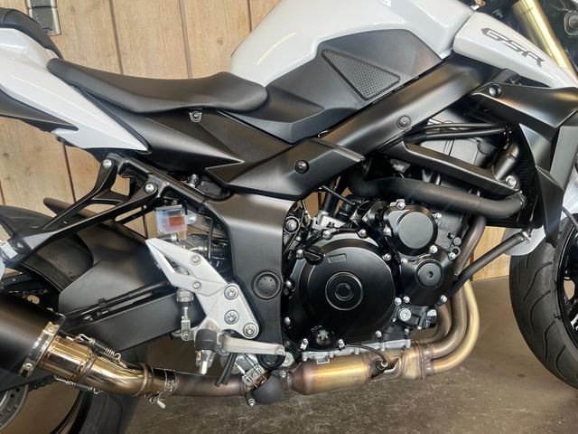 suzuki - gsr-750-a