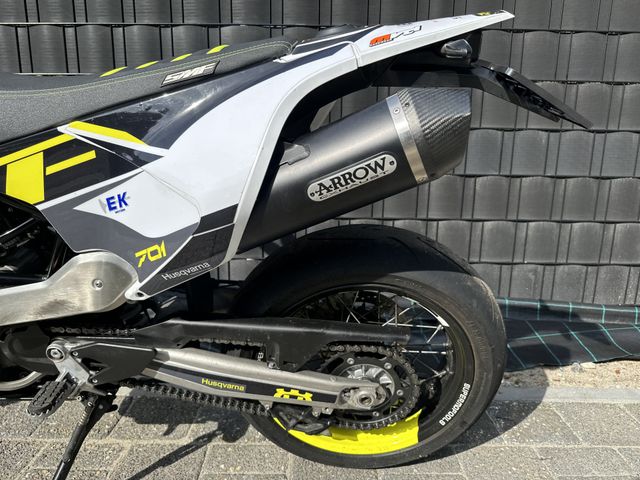 husqvarna - 701-supermoto