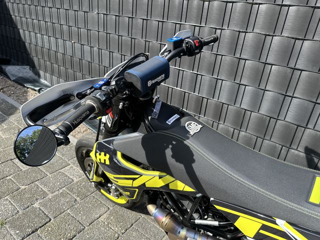 husqvarna - 701-supermoto